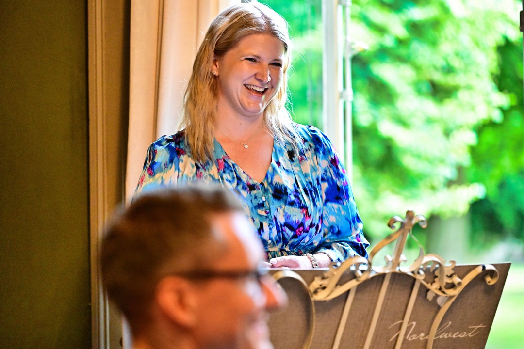 Freie Traurednerin mit Part bei einer standesamtlichen Trauung im Palais in Rastede